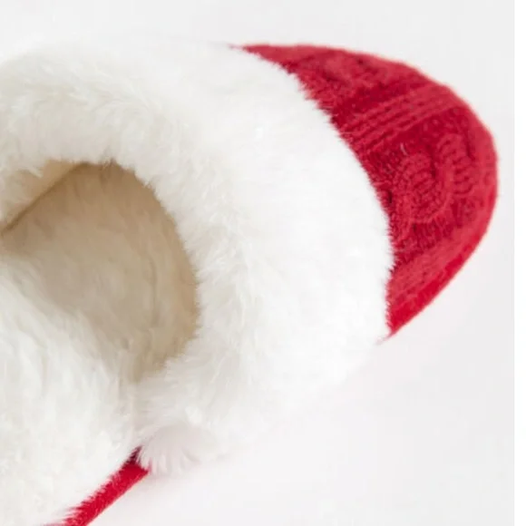 Cable Knit Slippers - Picture 2 of 6